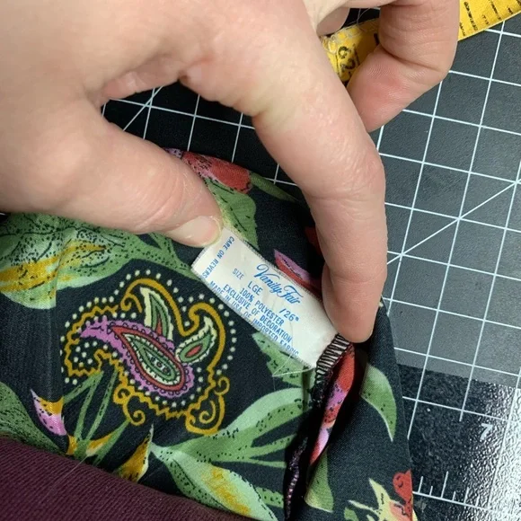 Vanity Fair Floral Slip Skirt Lace Polyester Under Garment Size Small/Medium - Picture 3 of 7